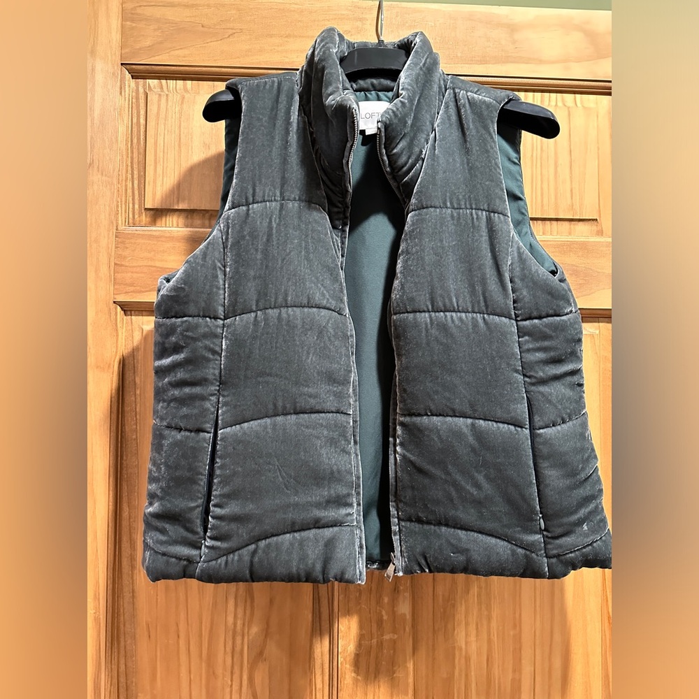 LOFT Charcoal Gray Quilted Velvet Puffer Vest